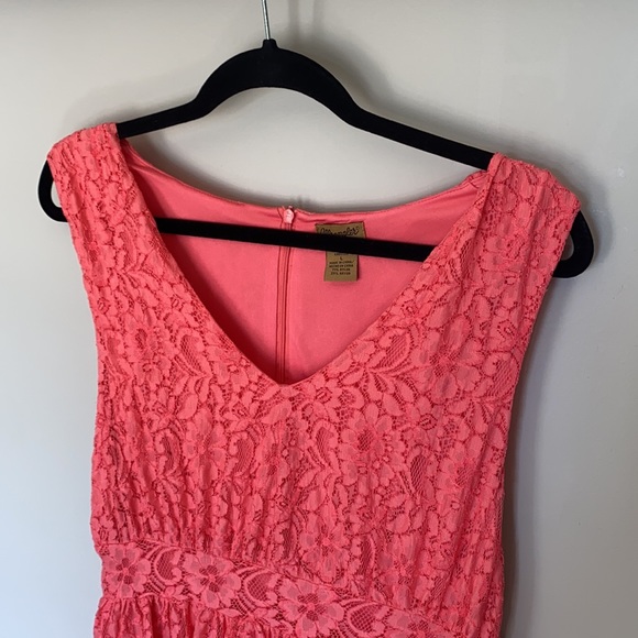 Wrangler Pink/Coral Lace Summer Mid Length Dress - Picture 2 of 9
